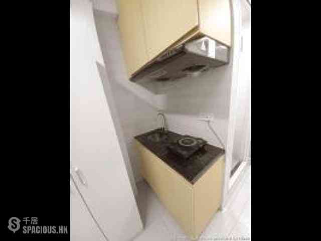 Sheung Wan - 277, Des Voeux Road Central 04