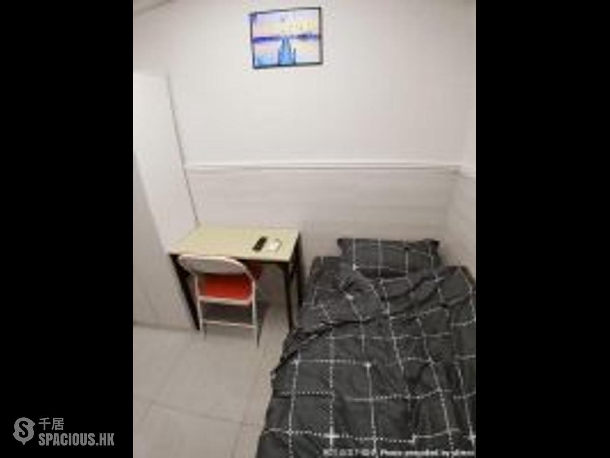 Sheung Wan - 277, Des Voeux Road Central 01