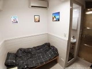 Sheung Wan - 277, Des Voeux Road Central 03