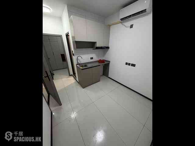Mong Kok - Sun Hing Building 01