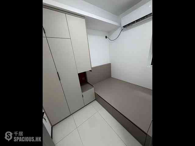 Mong Kok - Sun Hing Building 05