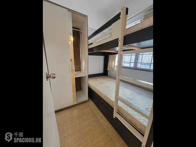 Wan Chai - Kin Lee Building 07
