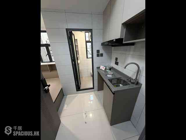 Mong Kok - Sun Hing Building 01