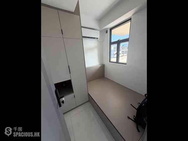 Mong Kok - Sun Hing Building 04