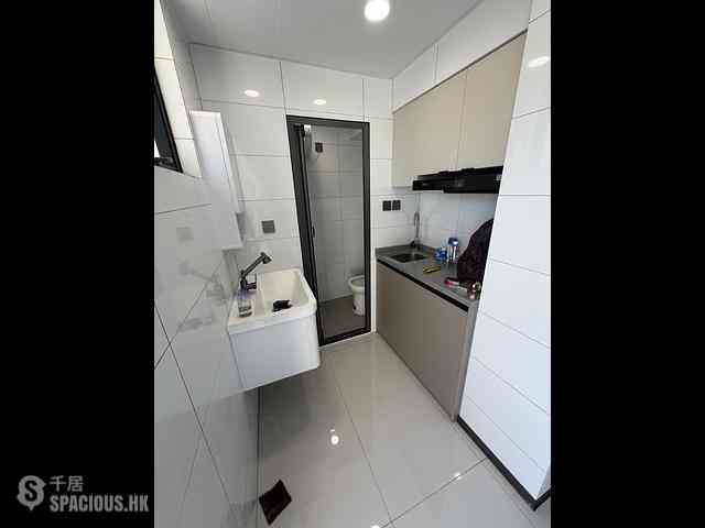Mong Kok - Sun Hing Building 05