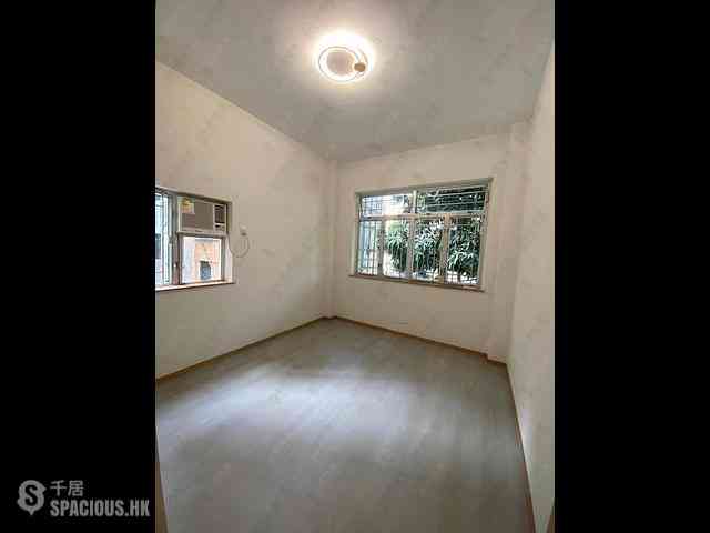 Sai Ying Pun - 1E, High Street 14