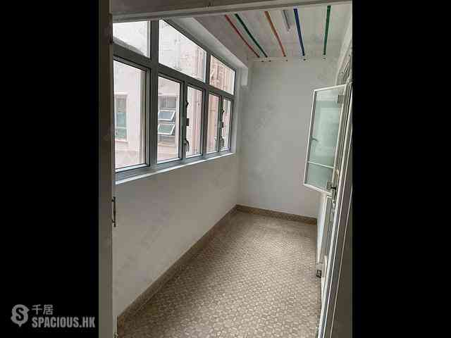 Sai Ying Pun - Hing Wah House 05