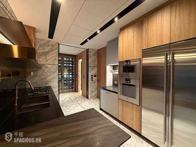 Mid Levels West - The Legacy Phase 2 Tower 1 10