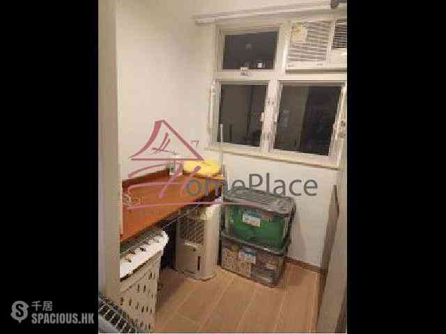 Sai Ying Pun - Fung Yat Building 04