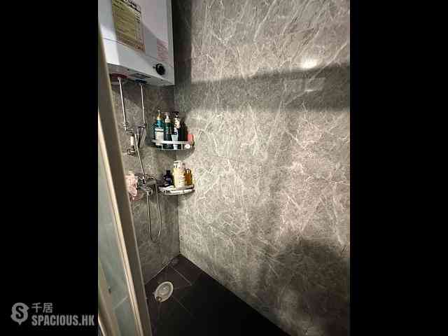 Tsuen Wan - Discovery Park Phase 3 Block 12 06