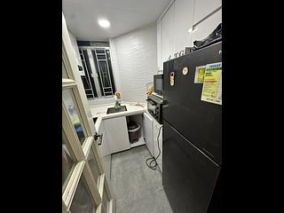 Tsuen Wan - Discovery Park Phase 3 Block 12 08