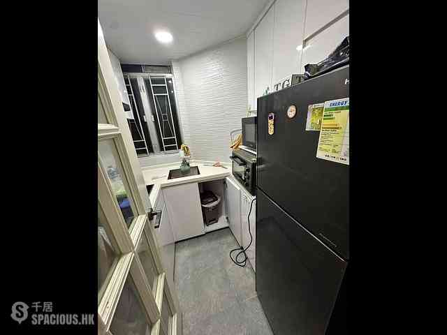 Tsuen Wan - Discovery Park Phase 3 Block 12 08