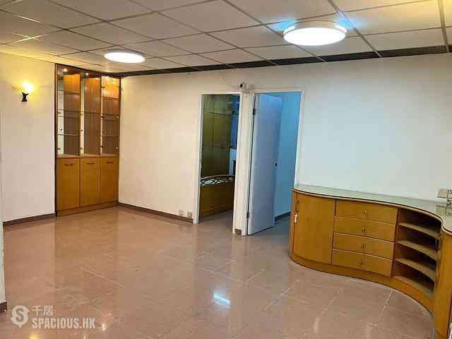 Wan Chai - Tak Fung House 01
