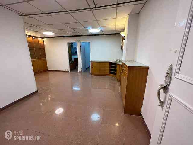 Wan Chai - Tak Fung House 03