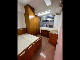 Wan Chai - Tak Fung House 04
