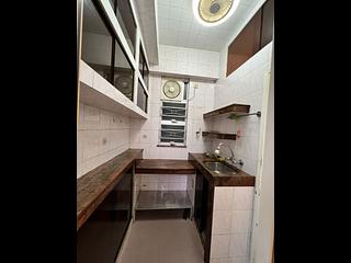 Wan Chai - Tak Fung House 07