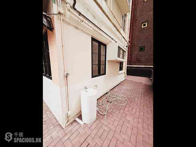 Wan Chai - Tung Hey Mansion (Building) 03