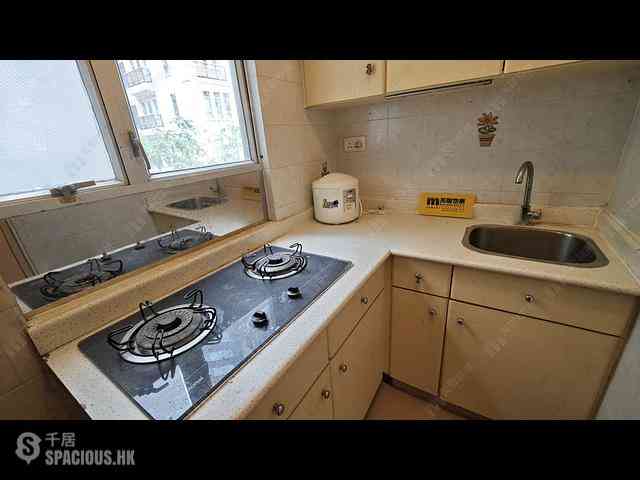 Wan Chai - Silvervale Mansion 07