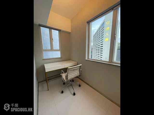 To Kwa Wan - Metropolitan Rise 07