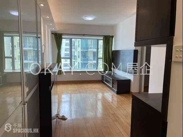 Sheung Wan - Queen's Terrace Block 3 02