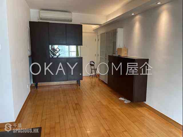 Sheung Wan - Queen's Terrace Block 3 03