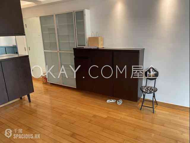 Sheung Wan - Queen's Terrace Block 3 05
