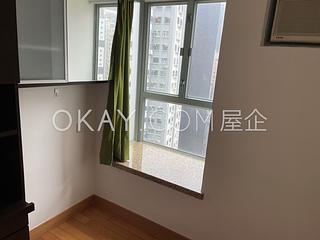Sheung Wan - Queen's Terrace Block 3 09