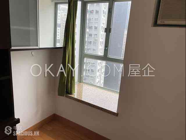 Sheung Wan - Queen's Terrace Block 3 09