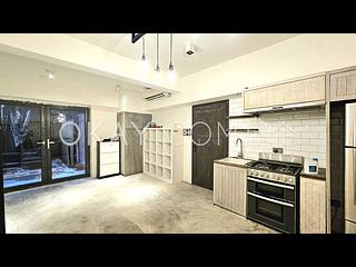 Kennedy Town - New Fortune House 09