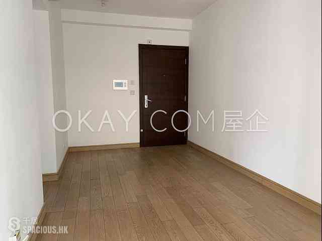 Soho - Centrestage 01