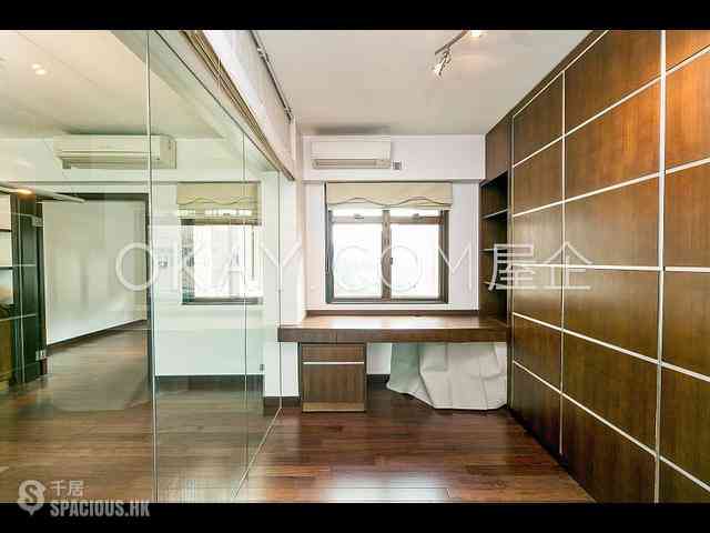 Tai Hang - Swiss Towers 05