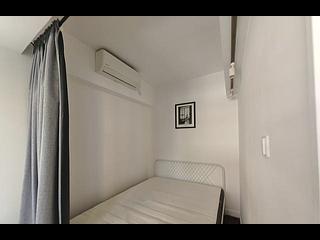 Poho - 170-172, Hollywood Road 04
