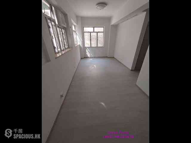 Sai Ying Pun - 1E, High Street 11