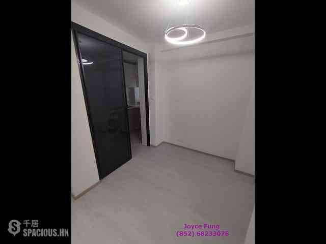 Sai Ying Pun - 1E, High Street 13