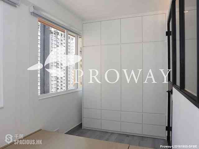 Sai Ying Pun - Fook Moon Building 06