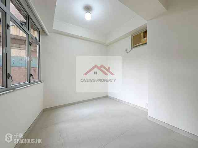 Wan Chai - Vincent Mansion 05