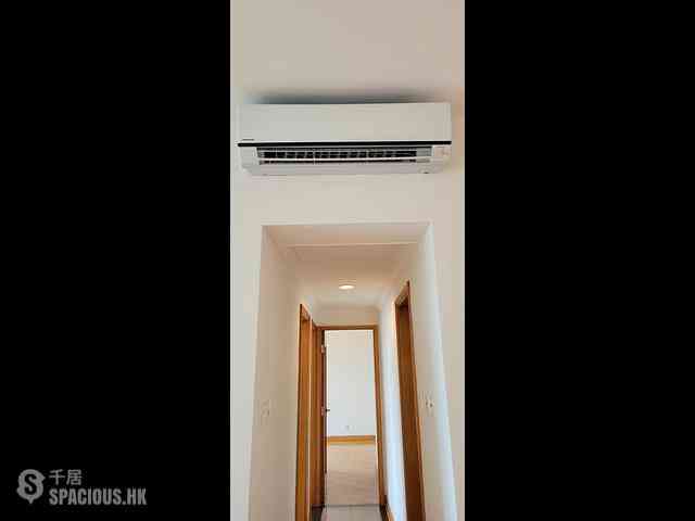 Fortress Hill - Le Sommet Block 2 03
