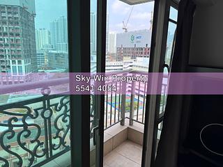 Tai Kok Tsui - Hampton Place Tower 3 03
