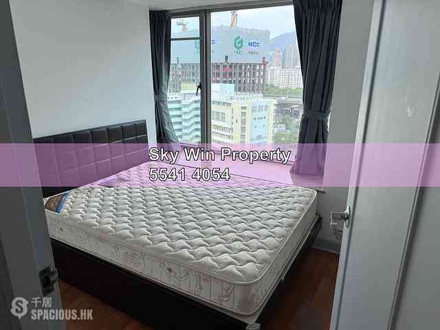 Tai Kok Tsui - Hampton Place Tower 3 04