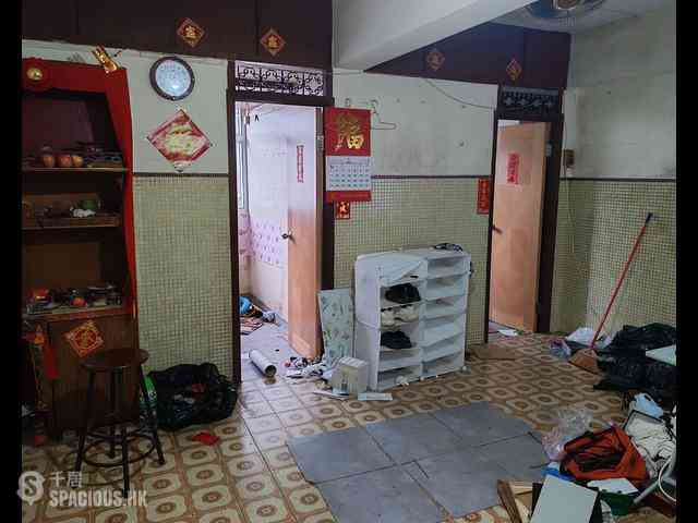 Sham Shui Po - 35-37, Apliu Street 05