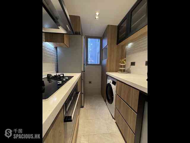 Braemar Hill - Maiden Court Block B 03