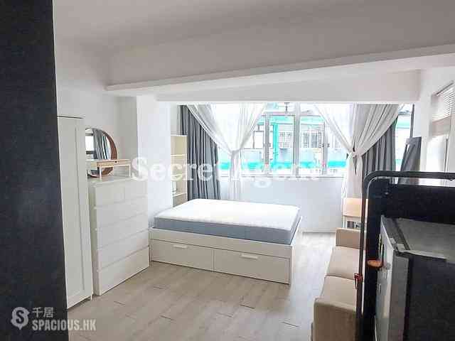 Sheung Wan - 227, Hollywood Road 01