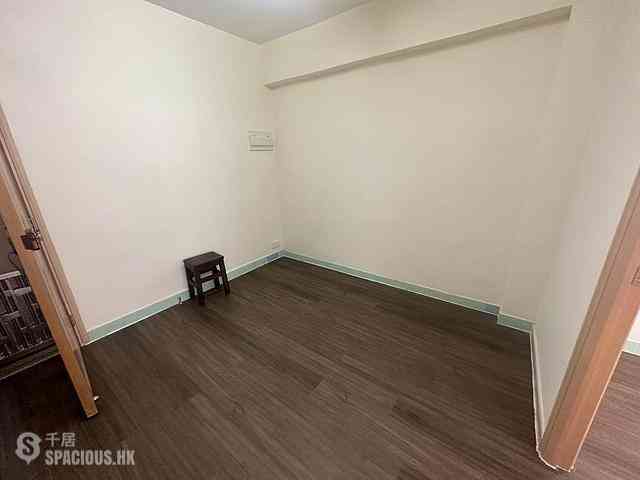 Kennedy Town - Luen Wai Apartment 09