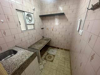 Kennedy Town - Luen Wai Apartment 04