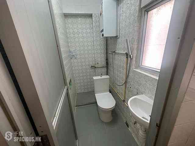 Kennedy Town - Luen Wai Apartment 05