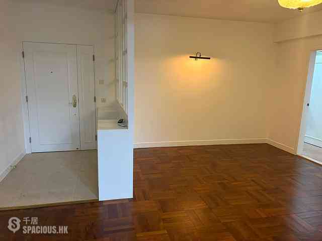 Causeway Bay - Fontana Gardens Block 22-25 04