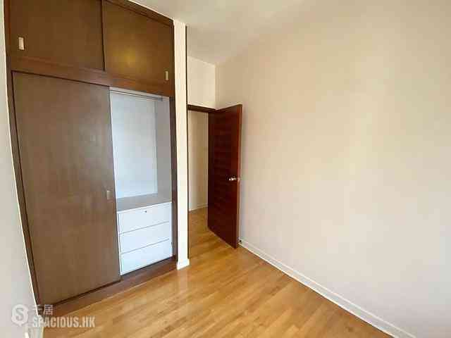 Mid Levels Central - Scenecliff Block 2 07