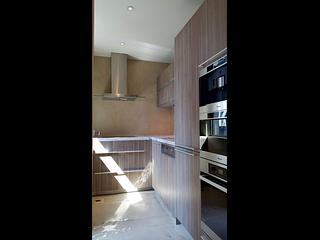 Mid Levels Central - Gramercy 04