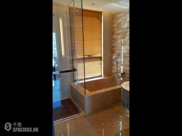 Mid Levels Central - Gramercy 07