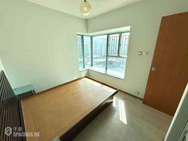 Tung Chung - Seaview Crescent Block 1 13